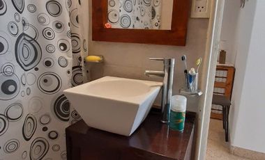 Alquiler temporario - Departamento · 2 ambientes c/ balcón saliente · Lamadrid 2252