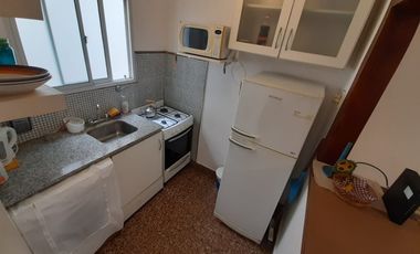 Alquiler temporario - Departamento · 2 ambientes c/ balcón saliente · Lamadrid 2252