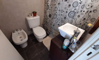 Alquiler temporario - Departamento · 2 ambientes c/ balcón saliente · Lamadrid 2252