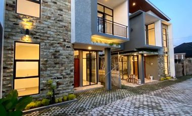 Rumah Baru Cluster Luxury 2 Lantai Siap Huni Seputar Jogja Bay Maguwoharjo