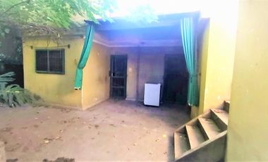 Casa c/ Galpon y Garaje + Departamento en Block