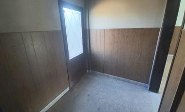 Casa c/ Galpon y Garaje + Departamento en Block