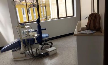 oficina en arriendo/venta en centro. Cod V5155