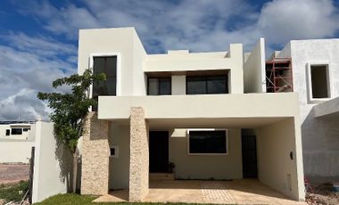 Casas de 4 Recámaras en venta al norte de Mérida