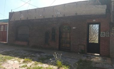 Venta Monoambiente con patio en Morón.