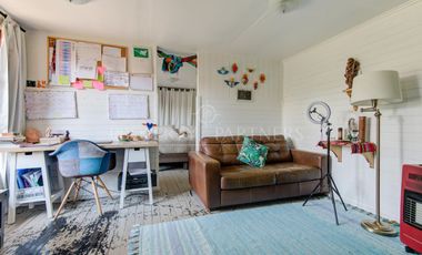 Casa con Amplio terreno, con hermoso entorno natural.