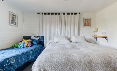 Casa con Amplio terreno, con hermoso entorno natural.