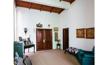 En venta casa y terreno ideal para hostería u hotel