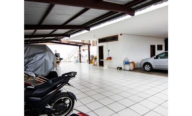 En venta casa y terreno ideal para hostería u hotel