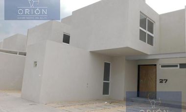 Casa renta Corregidora Queretaro recamara en planta baja  nueva