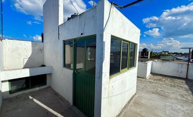 EXCELENTE CASA EN FRACCIONAMIENTO PIRAMIDES CON AMPLIOS ESPACIOS