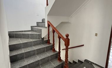 EXCELENTE CASA EN FRACCIONAMIENTO PIRAMIDES CON AMPLIOS ESPACIOS