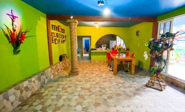 Casa extravagante en venta a un par de cuadras del centro de Tepotzotlán.