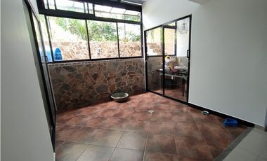 CASA UNIFAMILIAR EN VENTA AMAZONIA BELLO