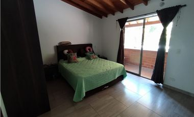 CASA UNIFAMILIAR EN VENTA AMAZONIA BELLO
