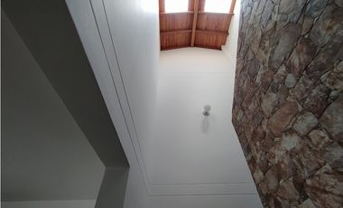 CASA UNIFAMILIAR EN VENTA AMAZONIA BELLO