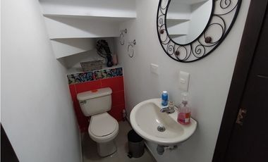CASA UNIFAMILIAR EN VENTA AMAZONIA BELLO