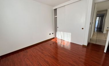 Casa sólida e independiente de un piso en condominio en Quillota