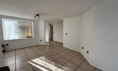 Casa sólida e independiente de un piso en condominio en Quillota