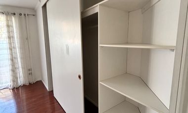 Casa sólida e independiente de un piso en condominio en Quillota