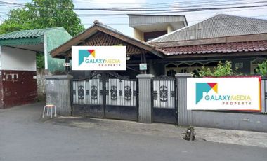 Rumah untuk Usaha Strategis di Kebon Baru Tebet Jakarta Selatan