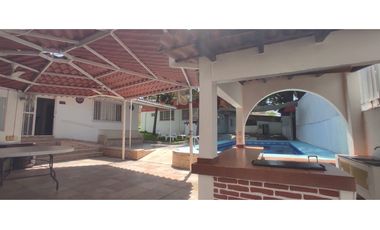 CASA EN VENTA CON VISTA AL LAGO 