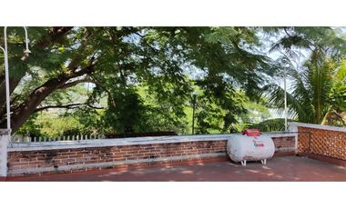 CASA EN VENTA CON VISTA AL LAGO 