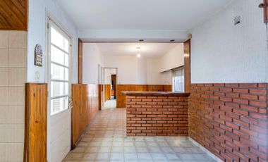 VENTA - Casa al frente - 3 dormitorios - Azcuénaga, Rosario.