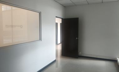 oficina en arriendo en santa ana occidental-usaquén. Cod A52045
