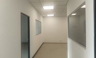 oficina en arriendo en santa ana occidental-usaquén. Cod A52045