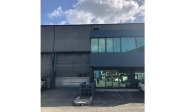 Galera 240m en alquiler o venta Tocumen