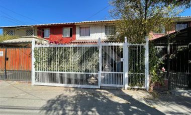 Casa en Venta en Vicente Reyes / albertoLLona