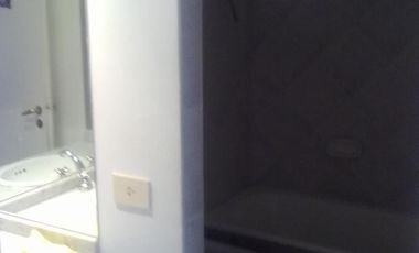 EXCELENTE DEPARTAMENTO DE 2 AMB. CON COCHERA EN SAN ISIDRO. DIEGO PALMA 444