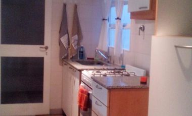 EXCELENTE DEPARTAMENTO DE 2 AMB. CON COCHERA EN SAN ISIDRO. DIEGO PALMA 444