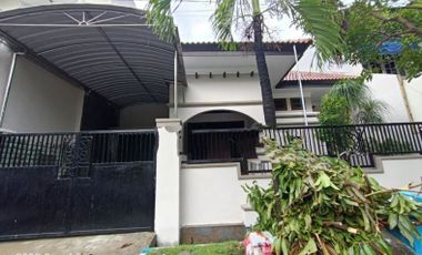 rumah Jl. Manyar Jaya Kondisi bersih dan siap huni