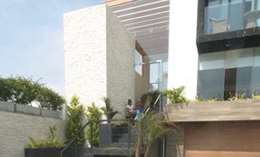 Moderna y amplia casa de playa en exclusivo condominio  Las Totoritas