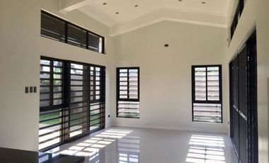 Elegant House for Rent or Sale in Angeles City Walking distance to Sm Telabastagan