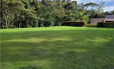 Venta Espectacular Lote Unidad Cerrada ubicado Pantanillo el Retiro