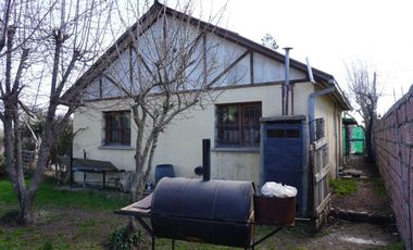 Casa en venta - 2 dormitorios 1 baño - patio - garage - Bariloche