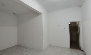 Rumah SHM 4 Kamar 15 Menit ke Gerbang Tol Bogor Hadap Utara J-45041