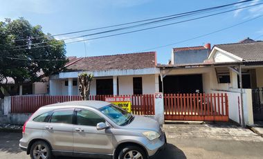 Rumah SHM 4 Kamar 15 Menit ke Gerbang Tol Bogor Hadap Utara J-45041