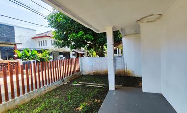 Rumah SHM 4 Kamar 15 Menit ke Gerbang Tol Bogor Hadap Utara J-45041
