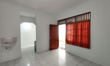 Rumah SHM 4 Kamar 15 Menit ke Gerbang Tol Bogor Hadap Utara J-45041