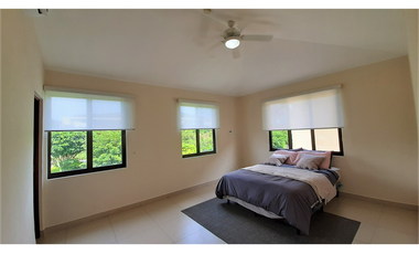 Vendo amplia Casa de 4 recámaras en River Valley!!