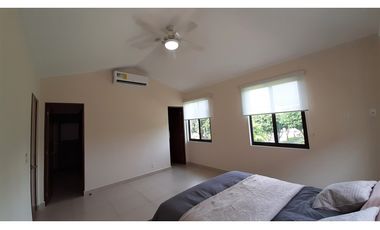 Vendo amplia Casa de 4 recámaras en River Valley!!