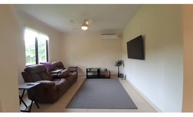 Vendo amplia Casa de 4 recámaras en River Valley!!
