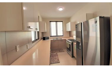 Vendo amplia Casa de 4 recámaras en River Valley!!