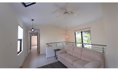 Vendo amplia Casa de 4 recámaras en River Valley!!