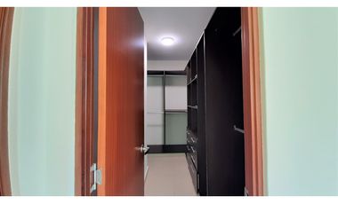 Vendo amplia Casa de 4 recámaras en River Valley!!