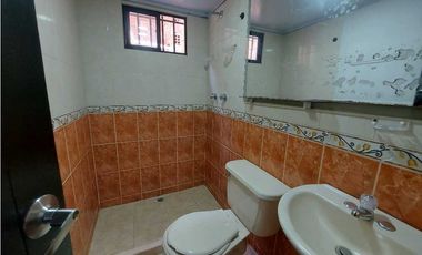 Casa para la venta en Castilla, tercer piso, reformada.